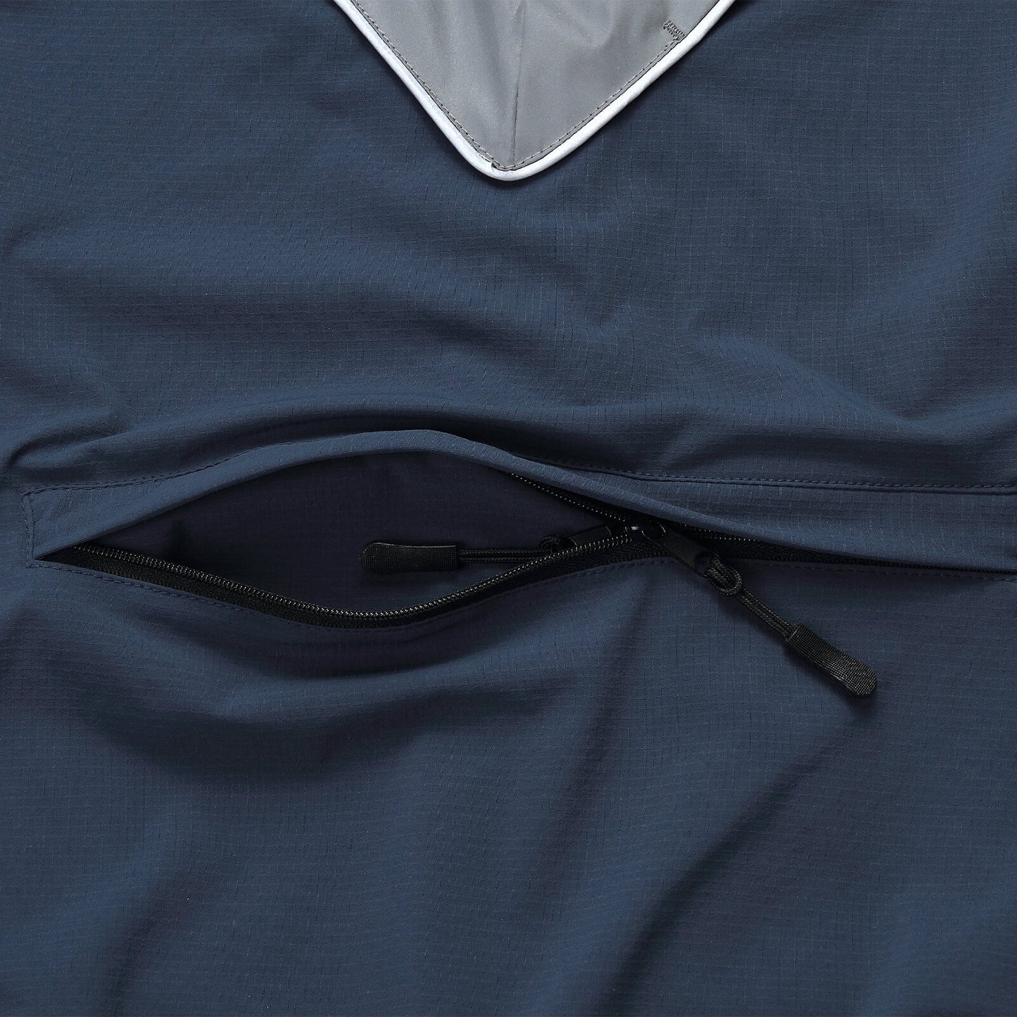 Cycling Windbreaker, Breathable & Reflective Long-Sleeve Sports Jacket for Night Riding & Running