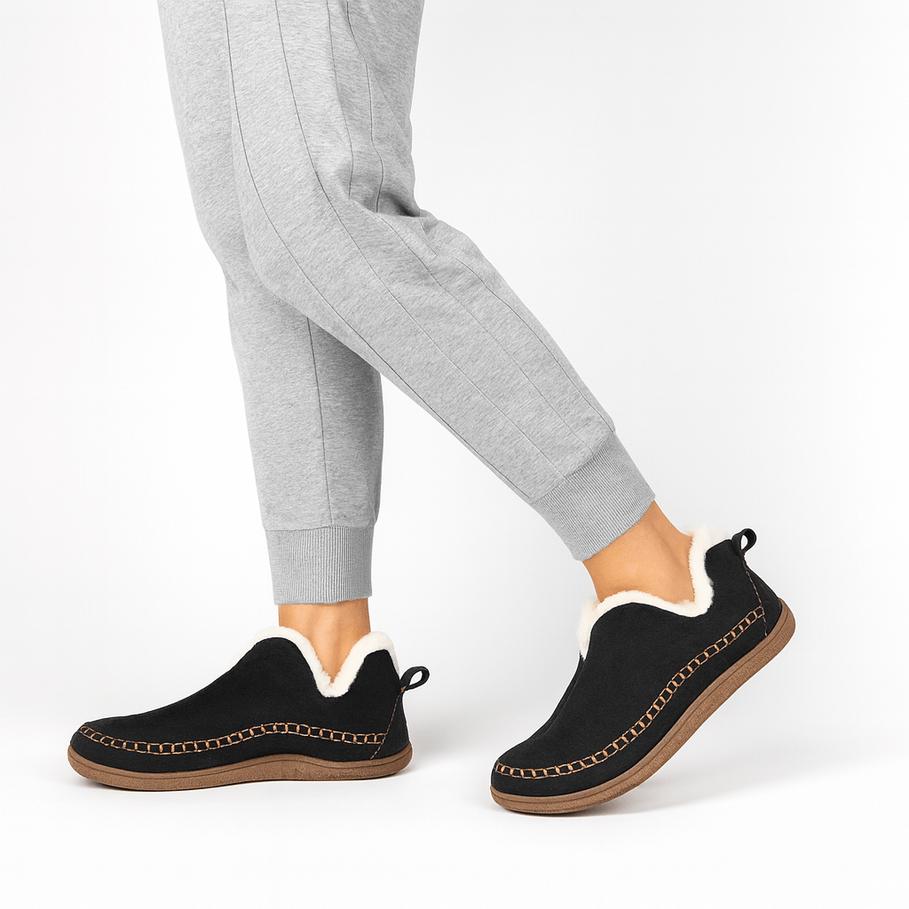 Cozy Fleece Slip-On Slippers – Warm Non-Slip Winter Shoes
