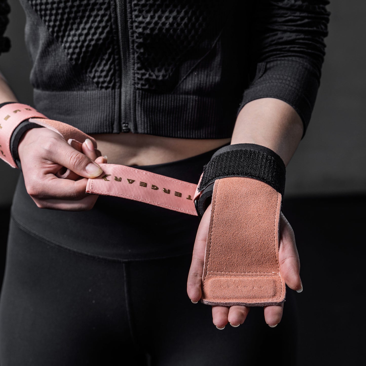Weight Lifting Straps for Women | Deadlift Training with Enhanced Grip