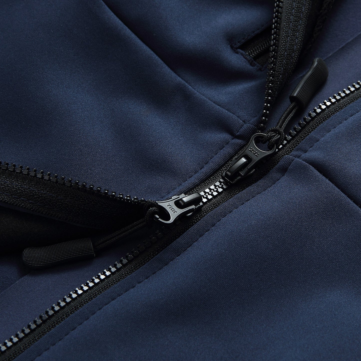 Winter Fleece Cycling Jacket for Men & Women – Reflective Design, Multiple Pockets