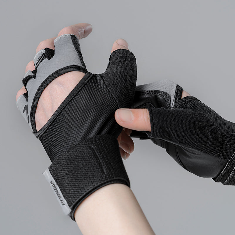Women’s Training Gloves with Wrist Support – Breathable & Non-Slip